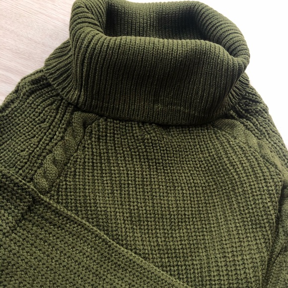 🆕 Olive Cropped Sweater - Picture 5 of 5